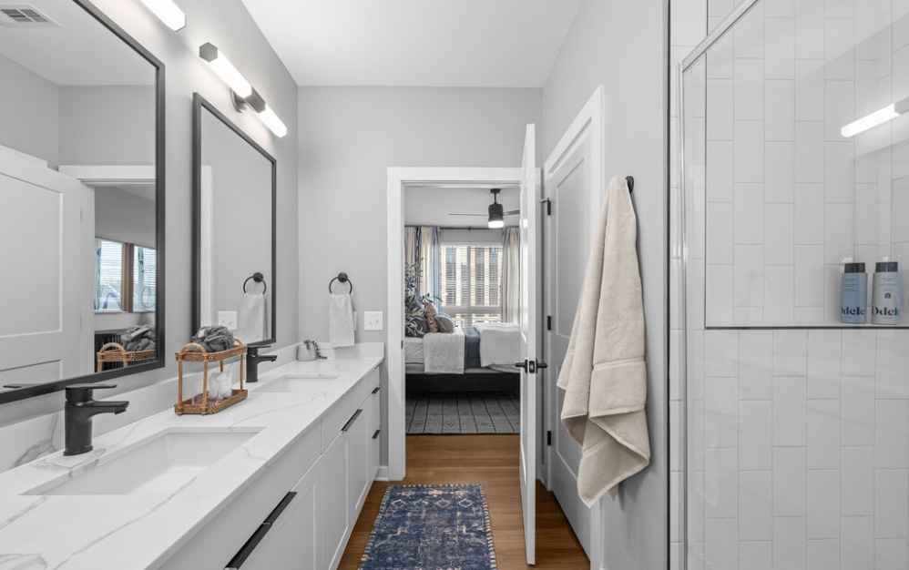 B2 - 2 bedroom floorplan layout with 2 bathrooms and 1115 - 1212 square feet (Floor 4, 3D)