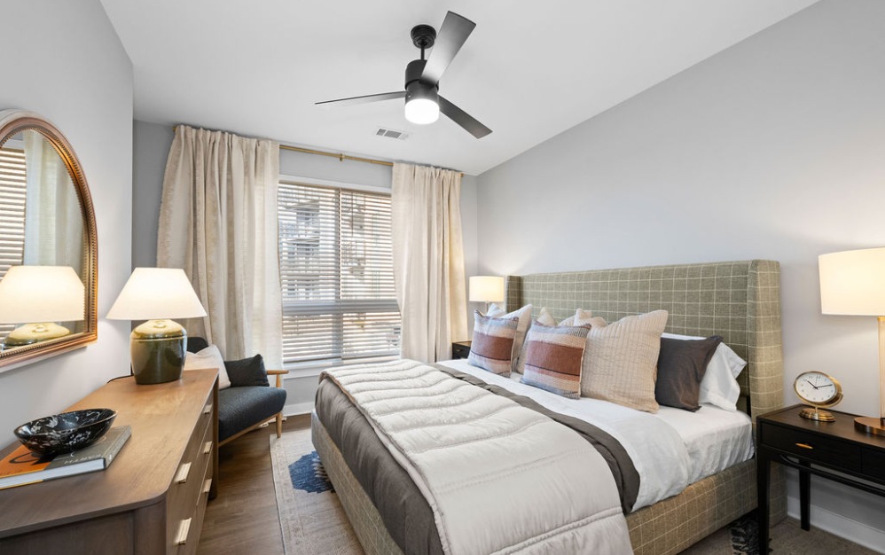 B2 - 2 bedroom floorplan layout with 2 bathrooms and 1115 - 1212 square feet (Floor 5, 3D)