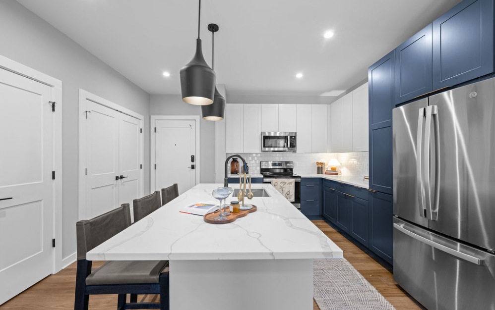 B2 - 2 bedroom floorplan layout with 2 bathrooms and 1115 - 1212 square feet (Floor 3, 3D)